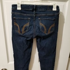 Hollister Low Rise Skinny Jeans (Size 3 Long)